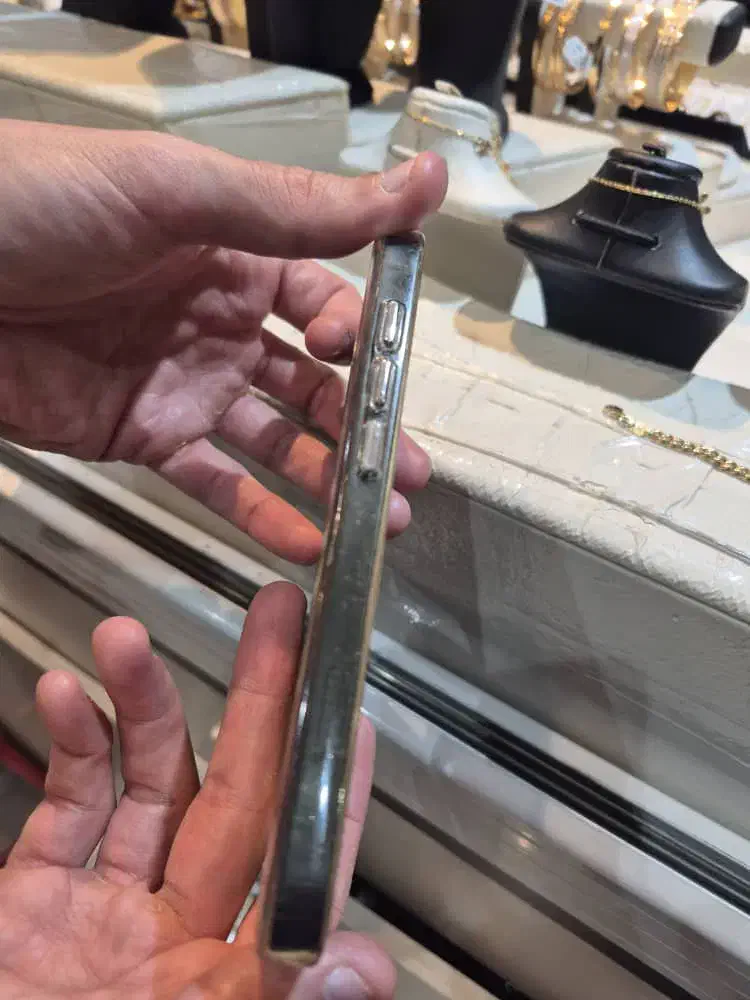 ایفون ۱۶ e بدون هیچ خطو خشی|موبایل|تهران, پونک|دیوار