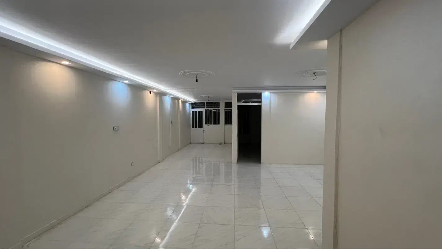 ۶۵ متر با حیاط ، بازسازی حتی ۱۵ نفر