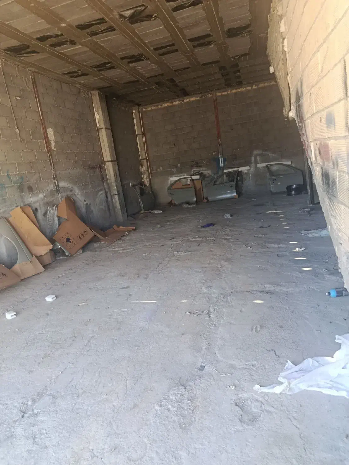 رهن و اجاره|اجارهٔ مغازه و غرفه|بروجن, |دیوار