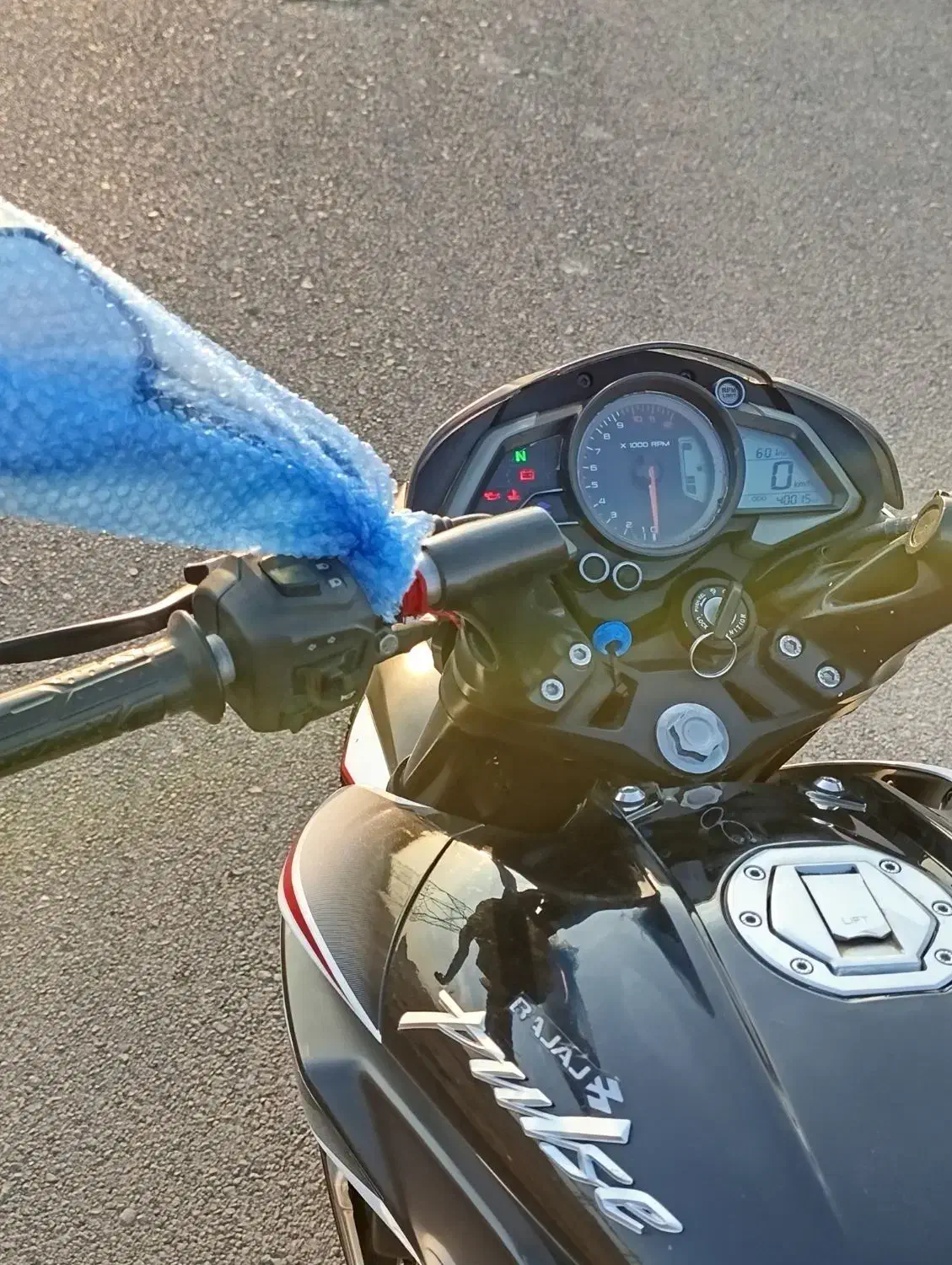 ns200 سفید مشکی|موتورسیکلت|کاشان, فاز ۲ ناجی آباد|دیوار