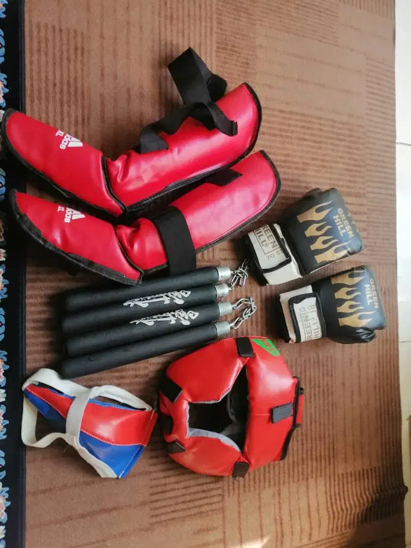 لوازم ورزشی بوکس|تجهیزات ورزشی|شیراز, کوشک میدان|دیوار