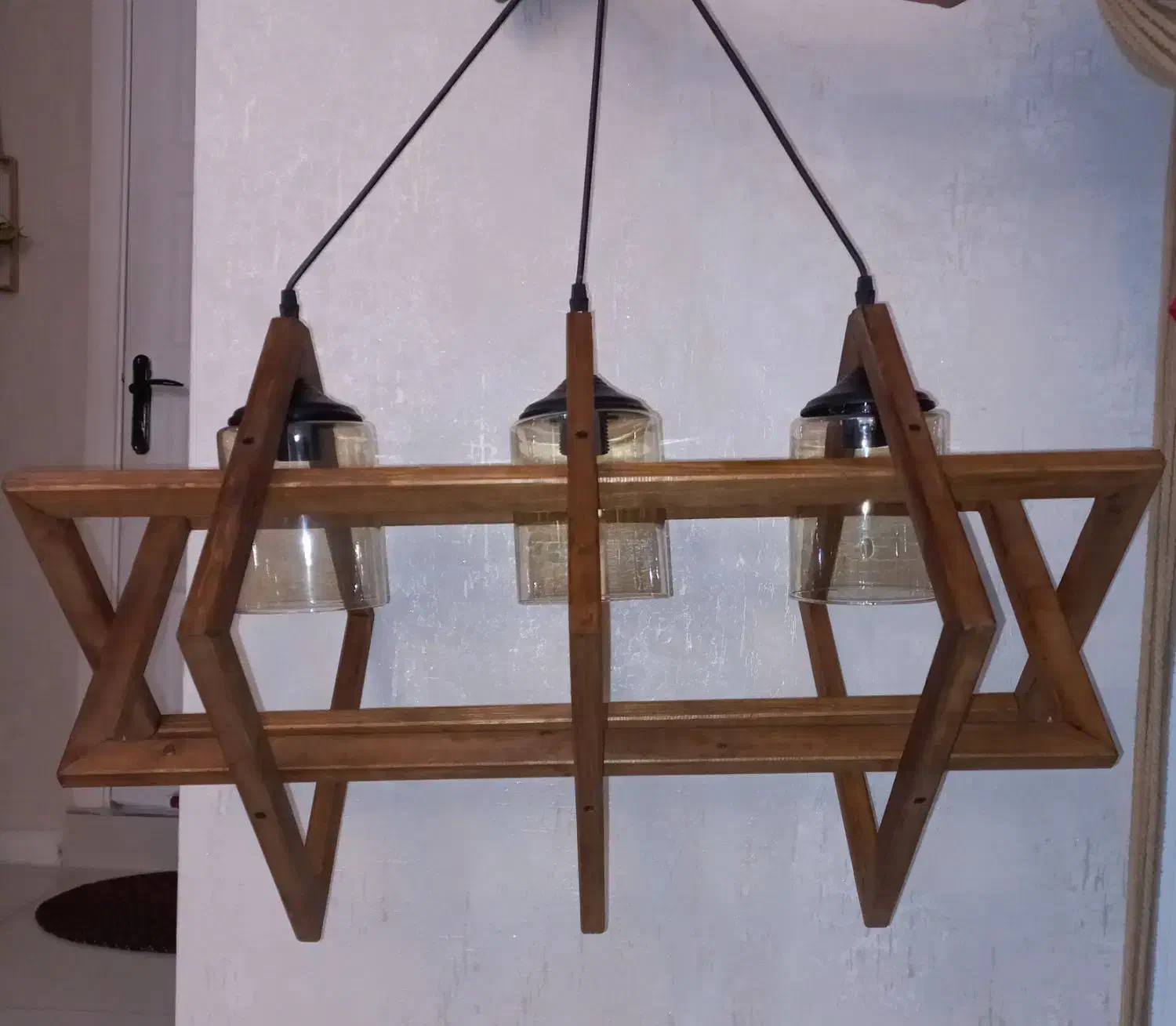 لوستر چوبی ۳شعله آکبند|لوستر و چراغ آویز|پرند, فاز ۶|دیوار