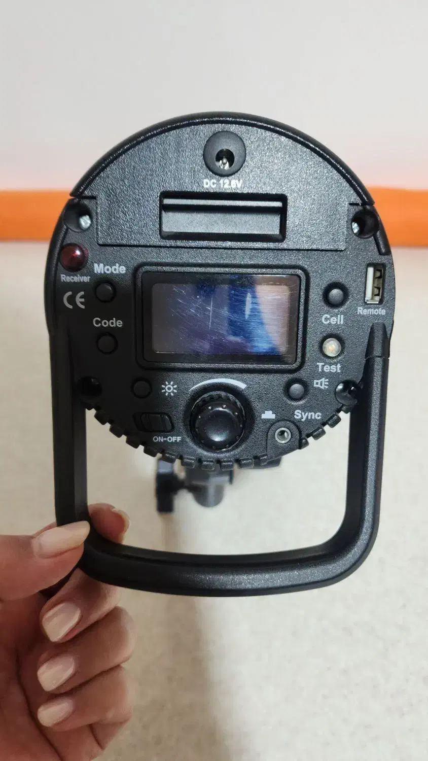 فلاش پرتابل دریم لایت ۶۰۰ ژول|دوربین عکاسی و فیلم‌برداری|یزد, |دیوار