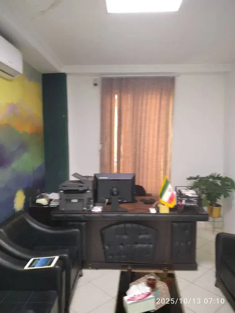 یک نفر خانم منشی مدیر عامل ویک نفر تحصیلدارباموتور|استخدام اداری و مدیریت|تهران, نصرت|دیوار