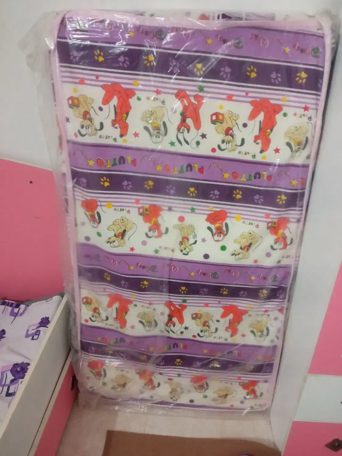 تشک|تشک تختخواب|برخوار, |دیوار