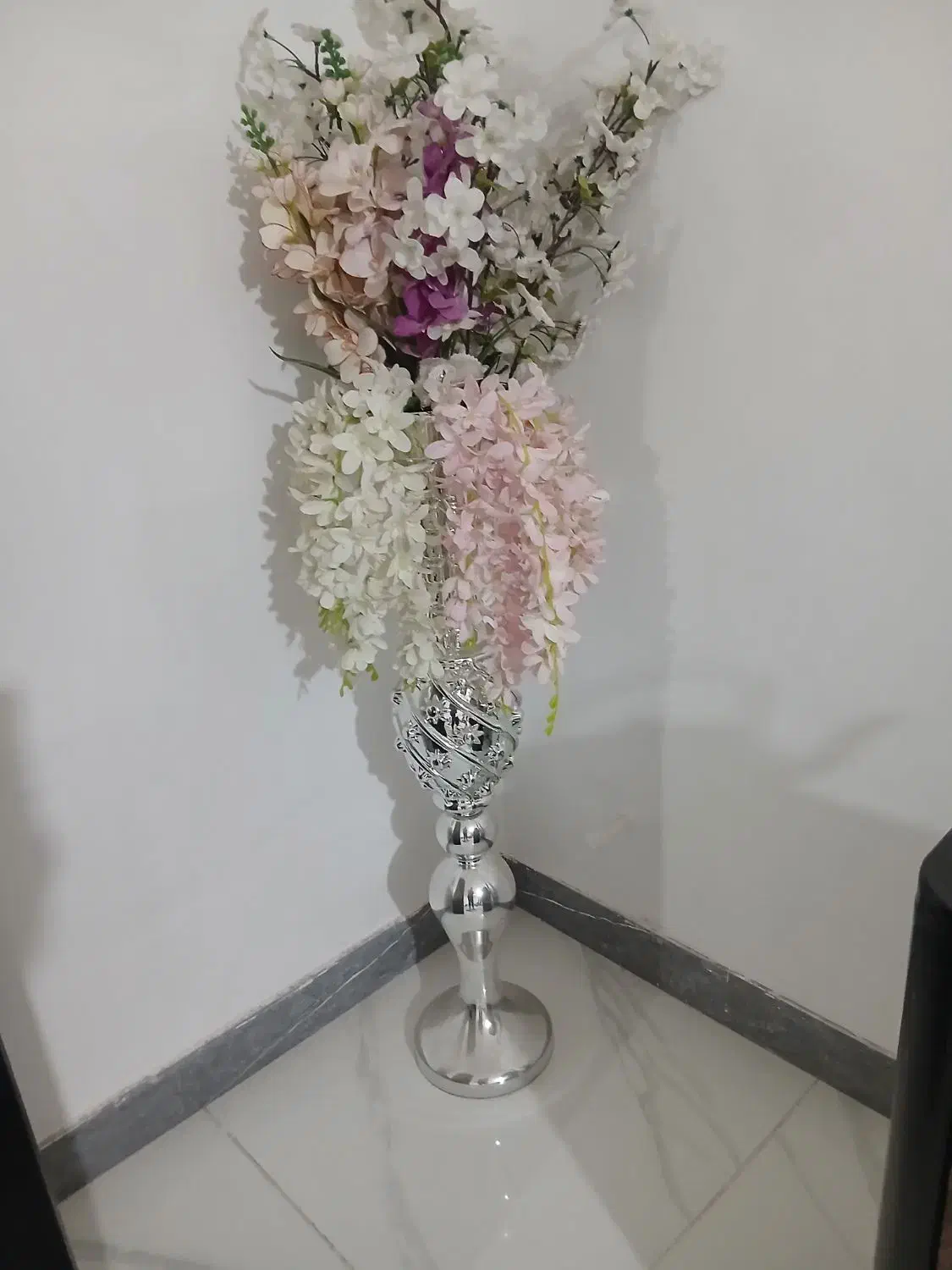 گل و گلدان نقره ای|گل و گیاه طبیعی|بهارستان, |دیوار