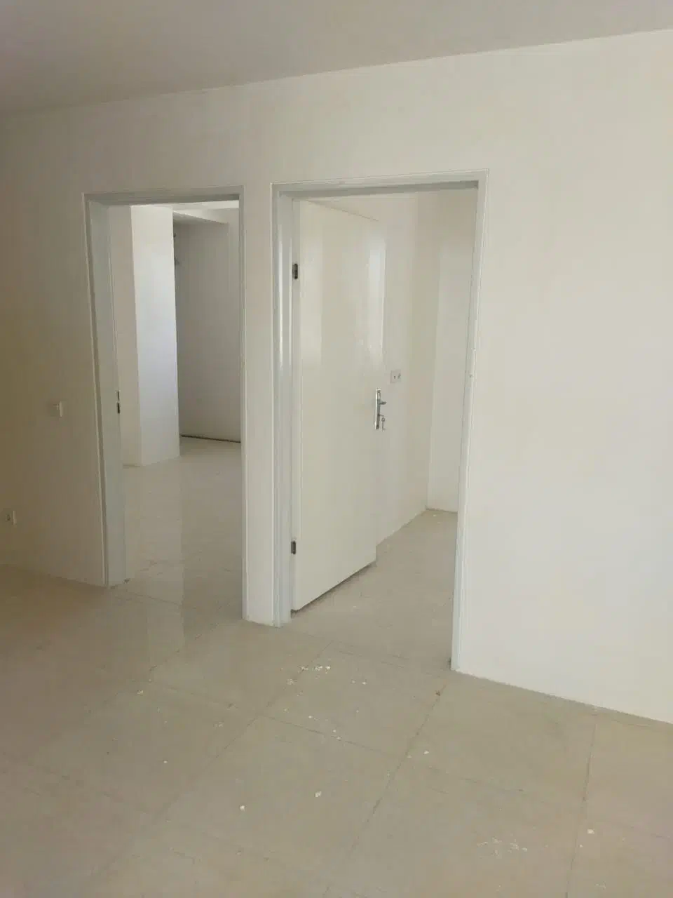 فروش فوری واحد ۱۷۰ متری سه نبش با بهترین موقعیت|فروش آپارتمان|شبستر, |دیوار