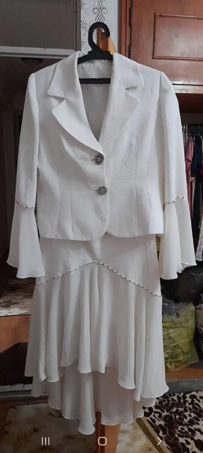 کت ودامن|لباس|صومعهسرا, |دیوار