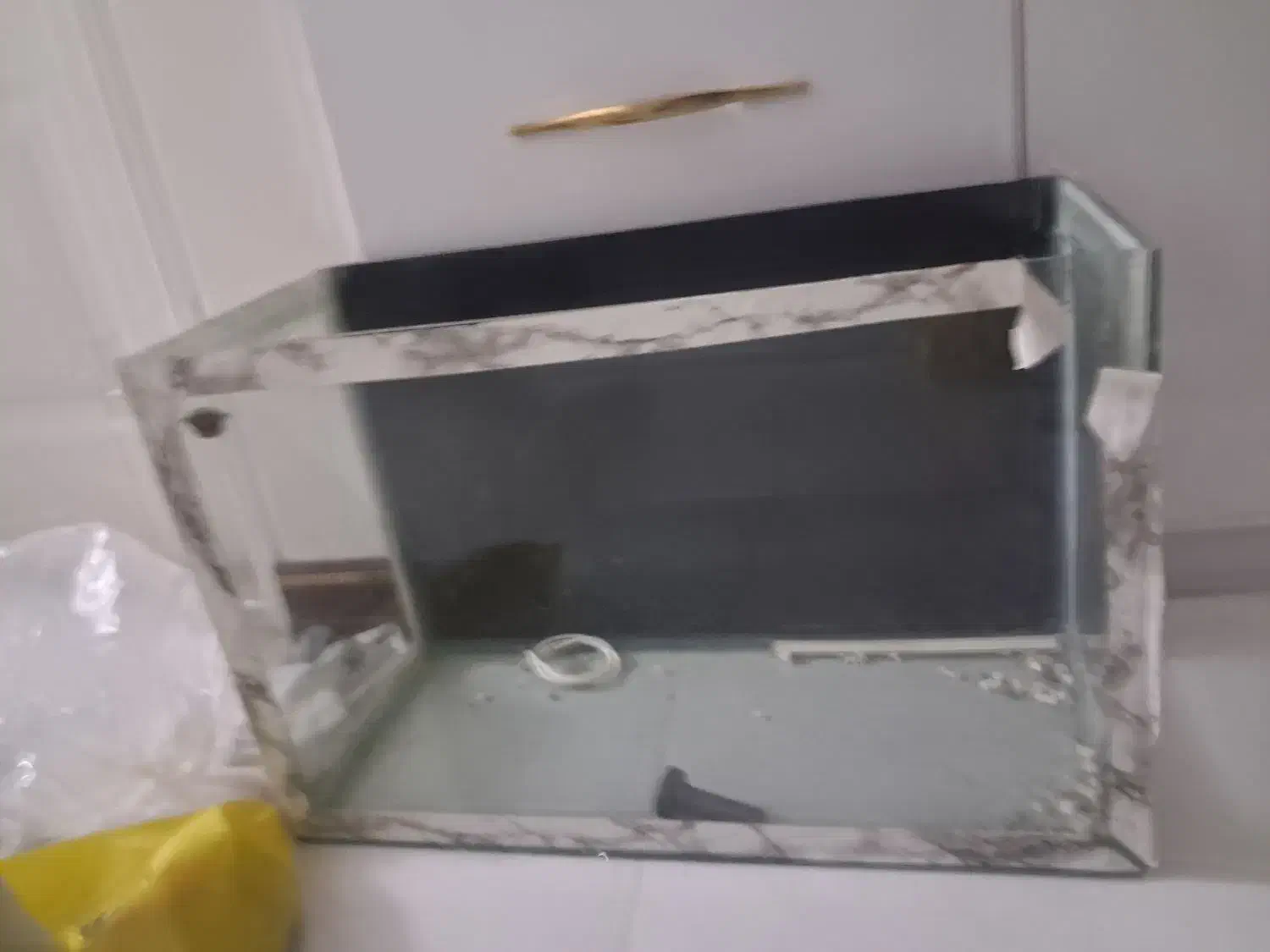 آکواریوم با تمام تجهیزات|ماهی|اندیشه, اندیشه فاز ۵|دیوار