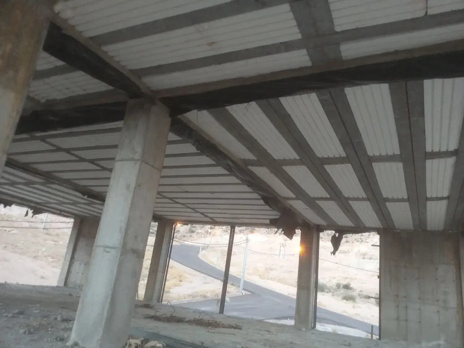 اجرای اسکلت بتنی وآجری درصدراوگویم|خدمات پیشه و مهارت|صدرا-فارس, فاز ۱|دیوار