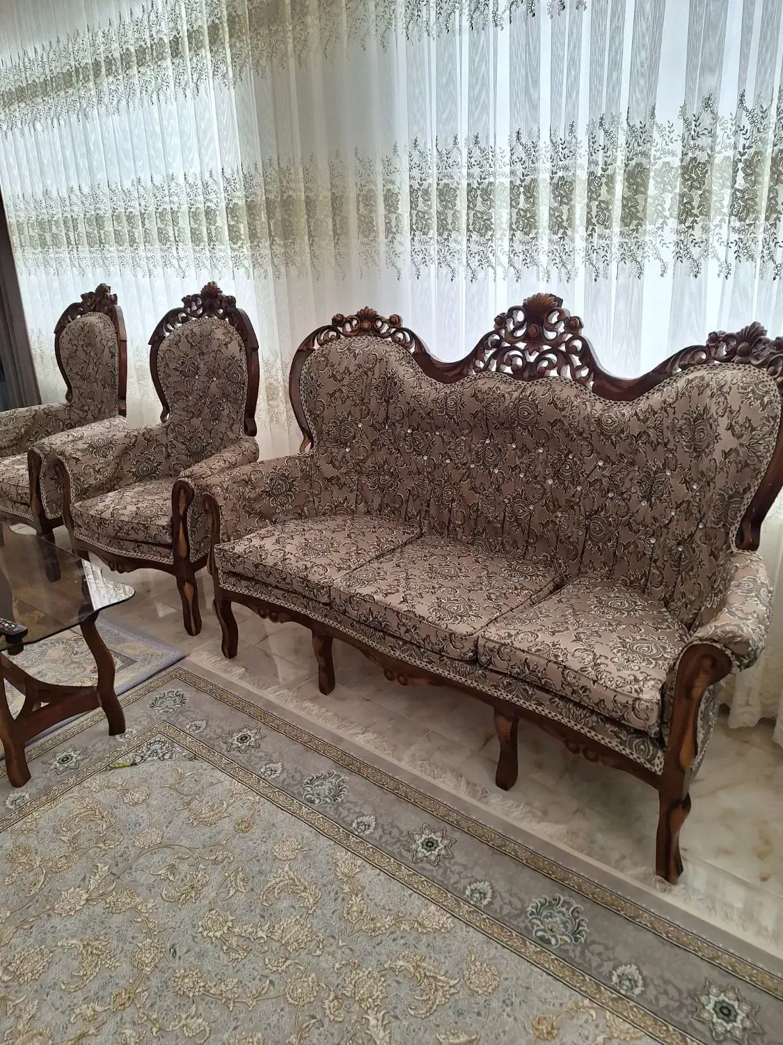 مبل به همراه عسلی|مبلمان خانگی و میز عسلی|فرمهین, |دیوار