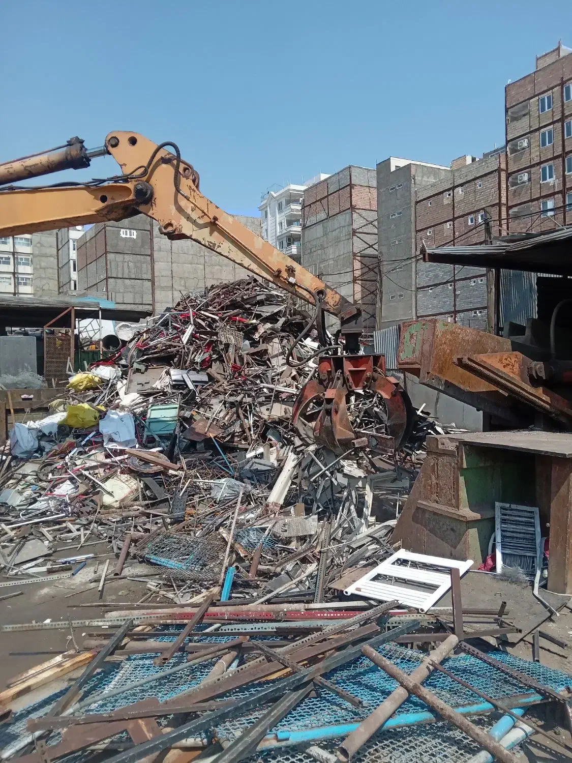 خریدوفروش ضایعاتی مس برنز زینک آلمنیوم باطری ups|عمده‌فروشی|تهران, فلسطین (میدان انقلاب)|دیوار