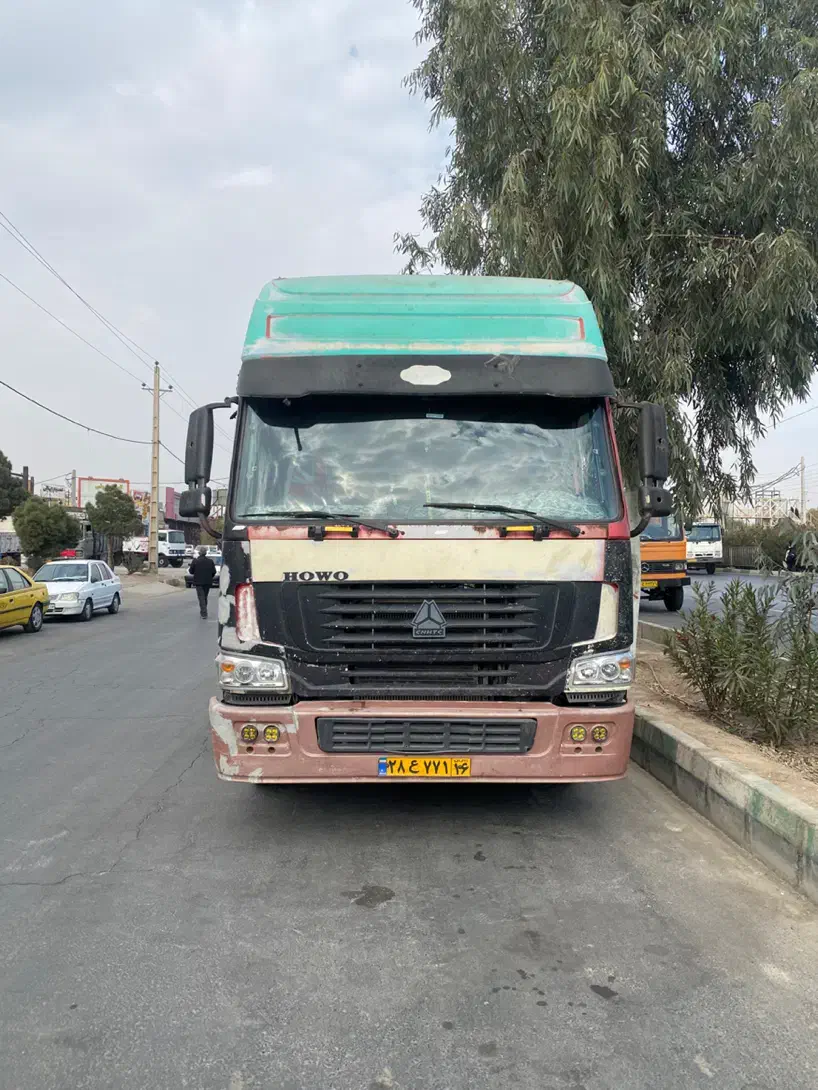 کامیون کشنده هوو|خودرو سنگین|قم, چهل درخت|دیوار