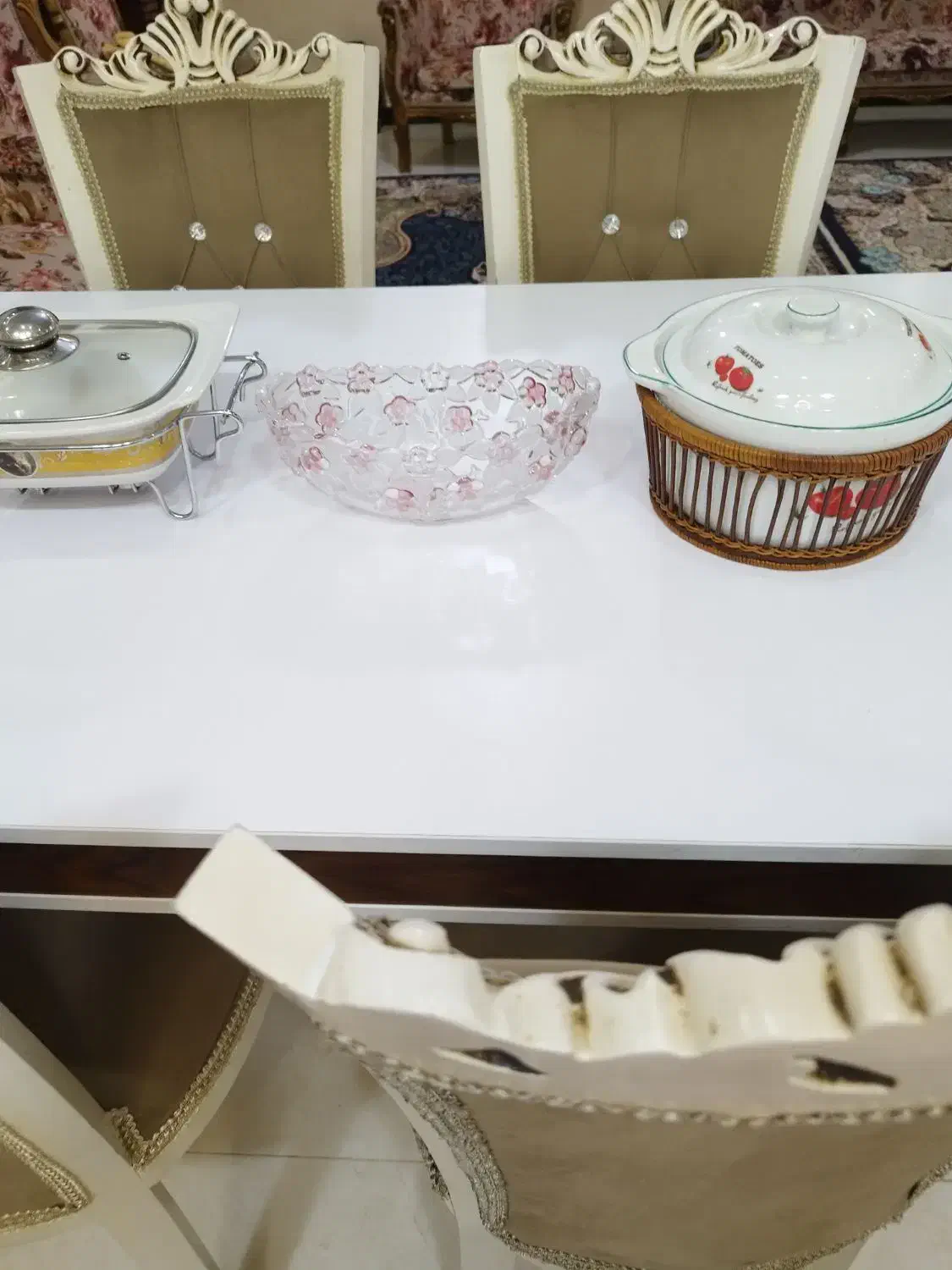 ظرفهای نو و در حد نو|ظروف سرو و پذیرایی|لاهیجان, گلستان|دیوار