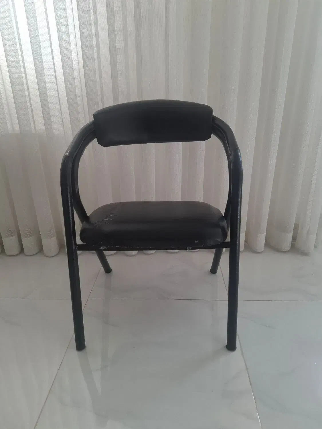 صندلی|صندلی و نیمکت|گلبهار, نوبهار|دیوار