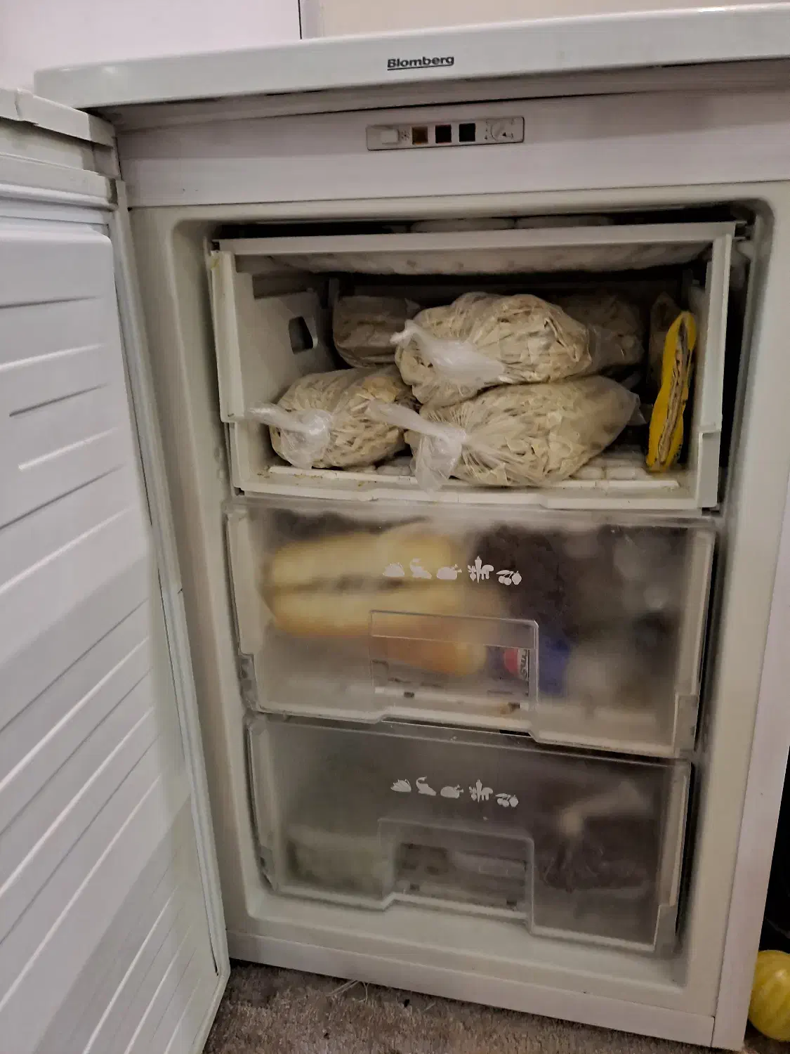 مینی فریزر بلومبرگ|یخچال و فریزر|تهران, علم و صنعت|دیوار