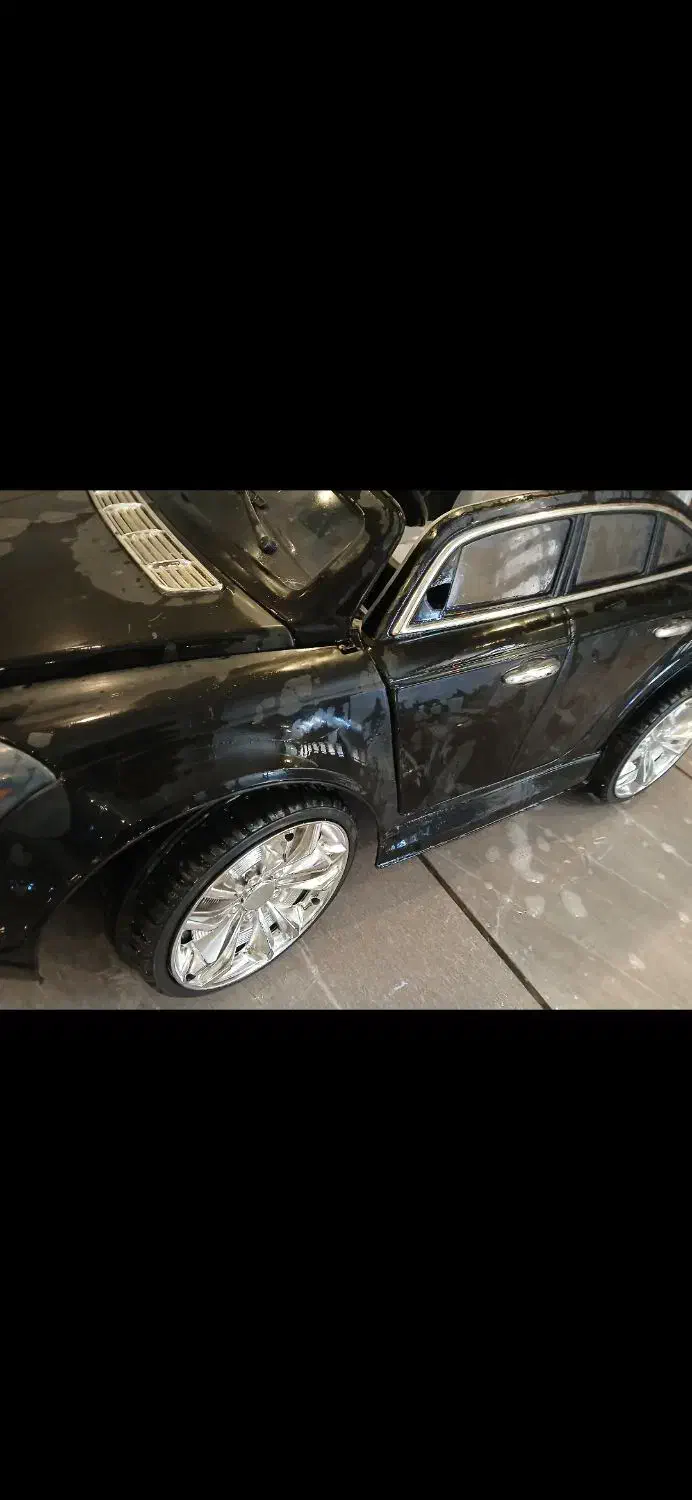 ماشین شارژی دوموتوره|اسباببازی بچه|کاشان, میدان کهنه|دیوار