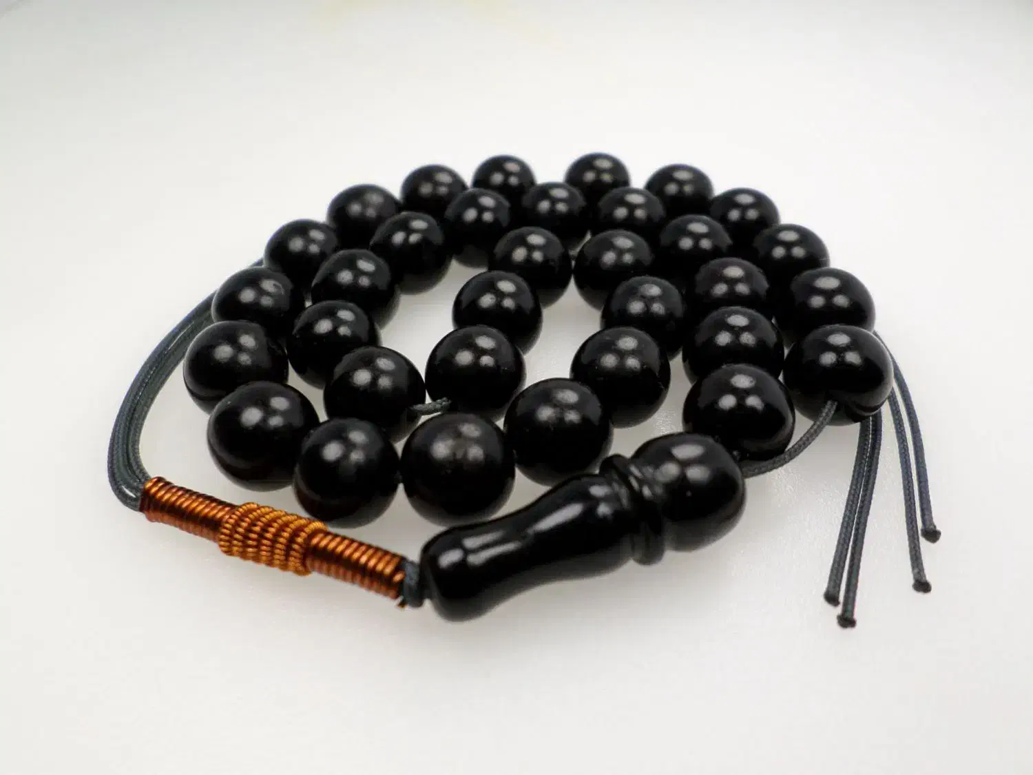 تسبیح شبق ، شوه،کهربای طبیعی سیاه ۳۳ عددی کد ۲۶۷|بدلیجات|قشم, |دیوار