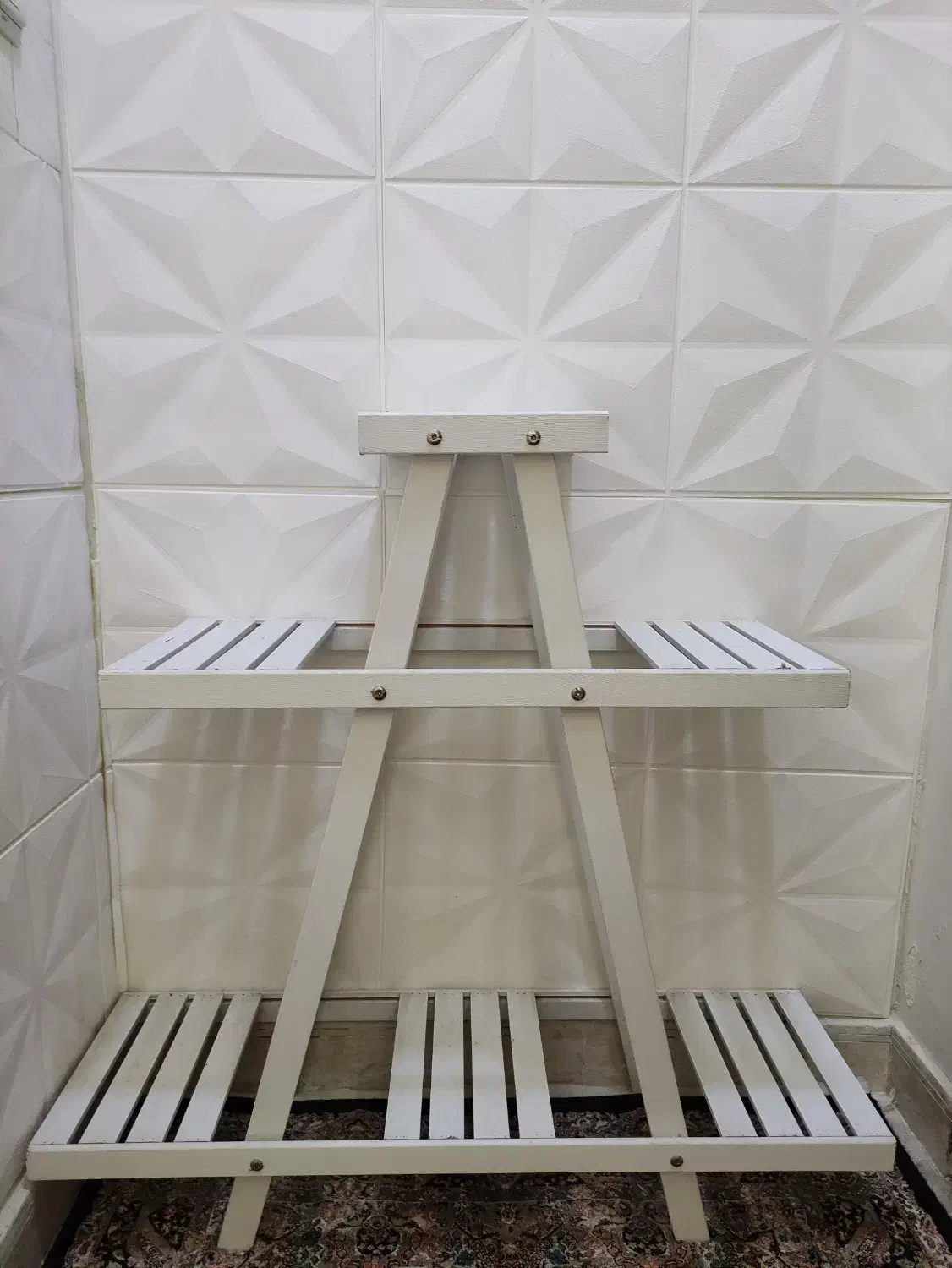 استند چوبی سفید گلدان|کتابخانه، شلف، قفسههای دیواری|تهران, شمشیری|دیوار