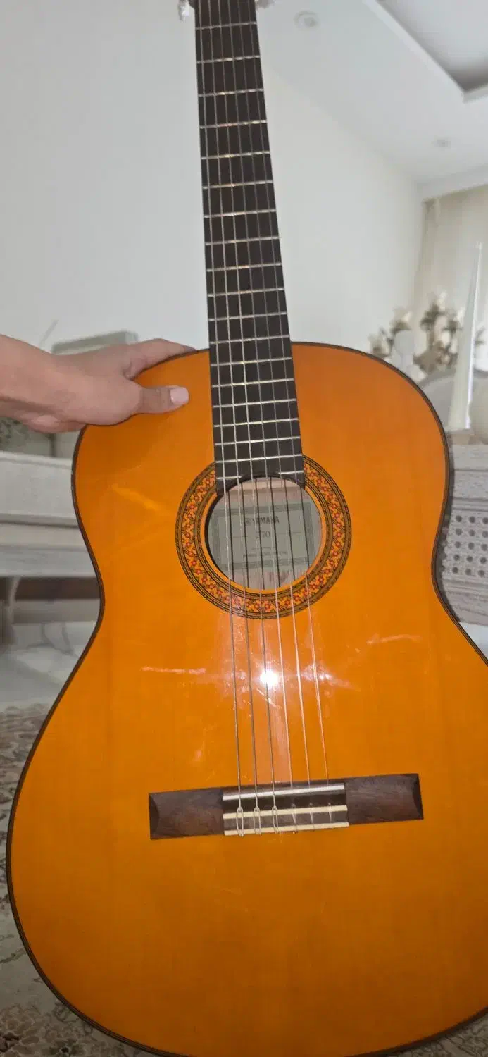 گیتار  یاماهاc70|گیتار، بیس، امپلیفایر|اصفهان, سرچشمه|دیوار