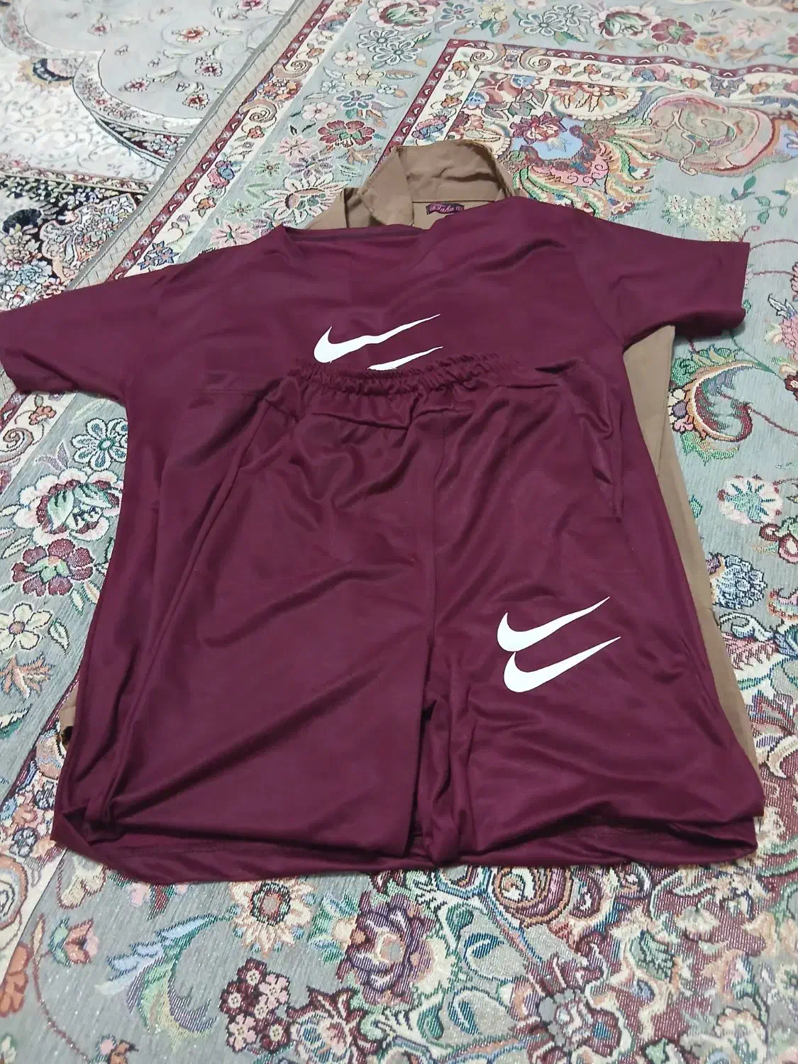 لباس|لباس|بومهن, |دیوار