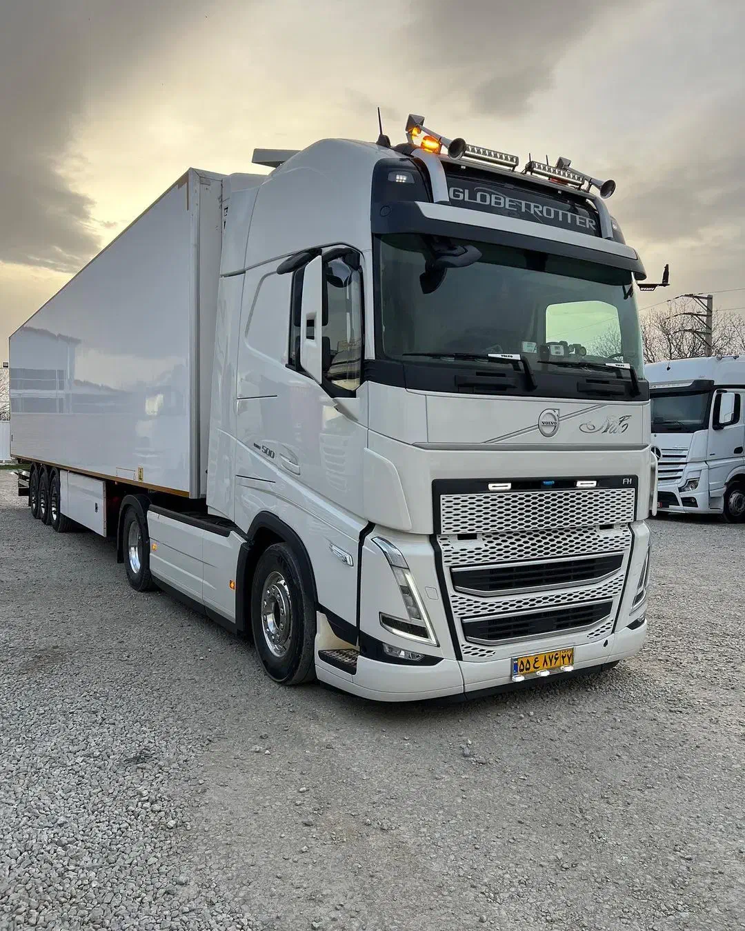 راننده پایه یک هستم|استخدام حمل و نقل|اندیشه, اندیشه فاز ۳|دیوار