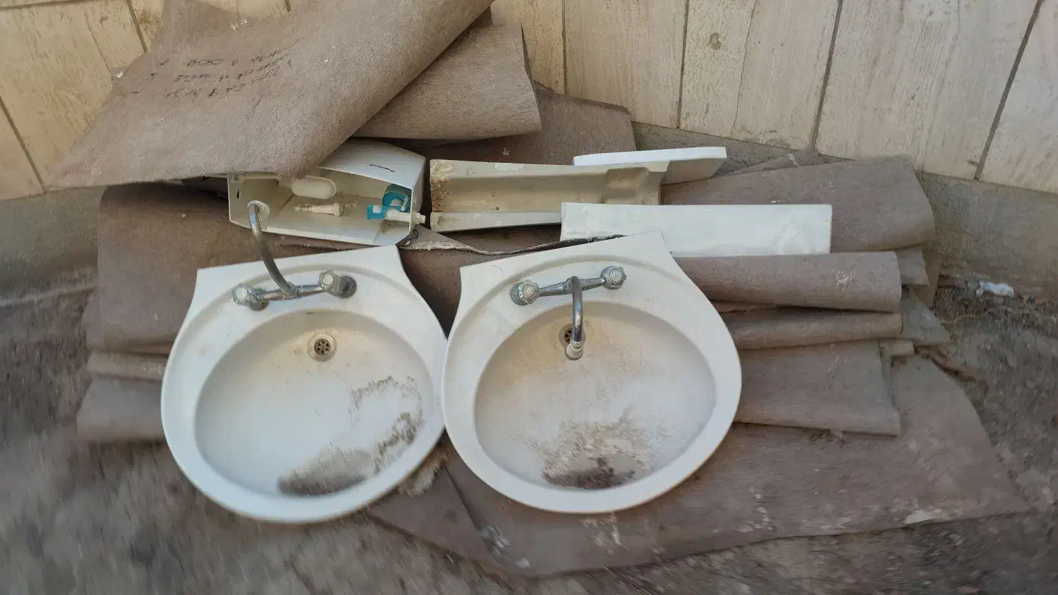 موکت|موکت|اصفهان, بهار آزادی|دیوار