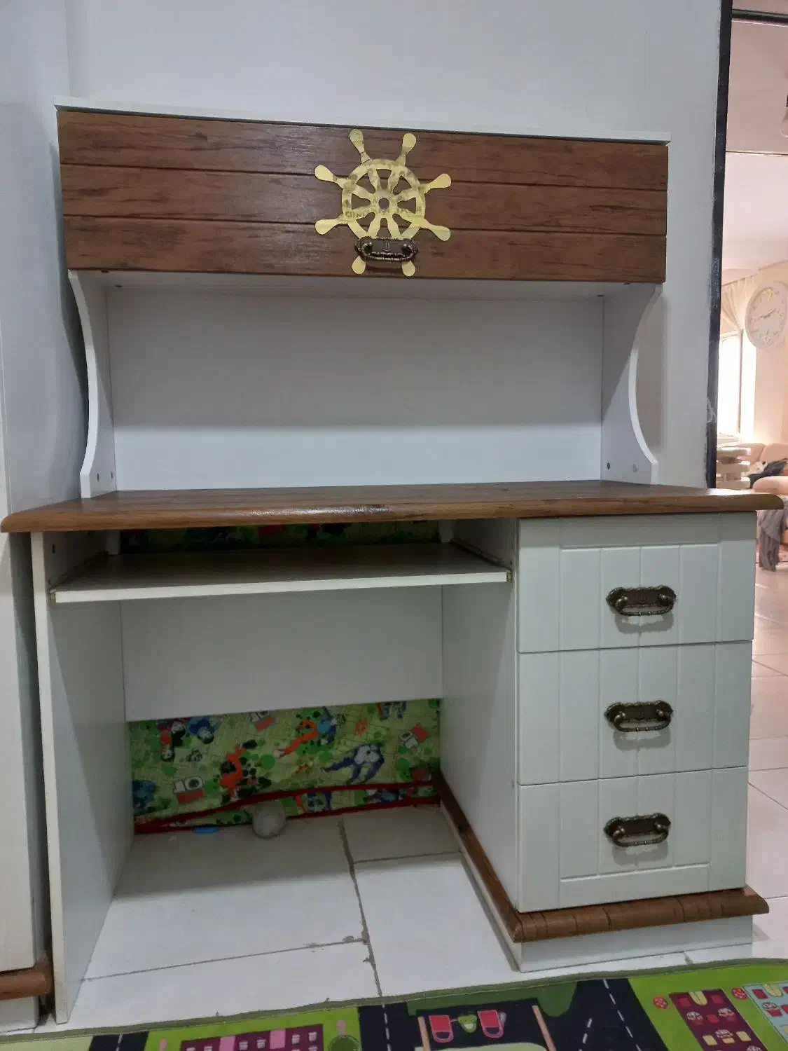 تخت نوجوان|تخت و سرویس خواب|هشتگرد, شهرک فرهنگیان|دیوار