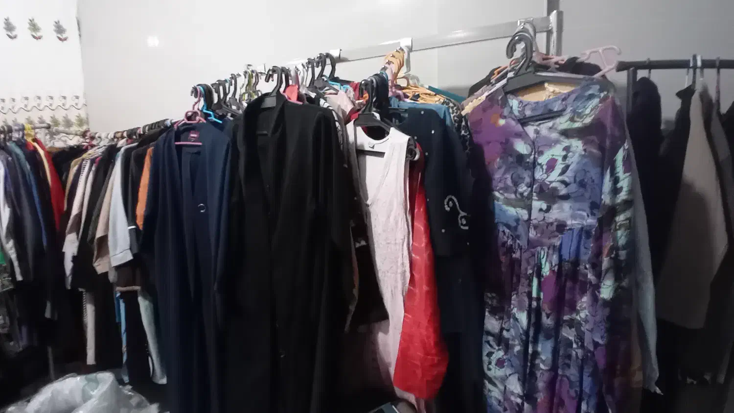 لباس استوک|لباس|اصفهان, بهارستان|دیوار