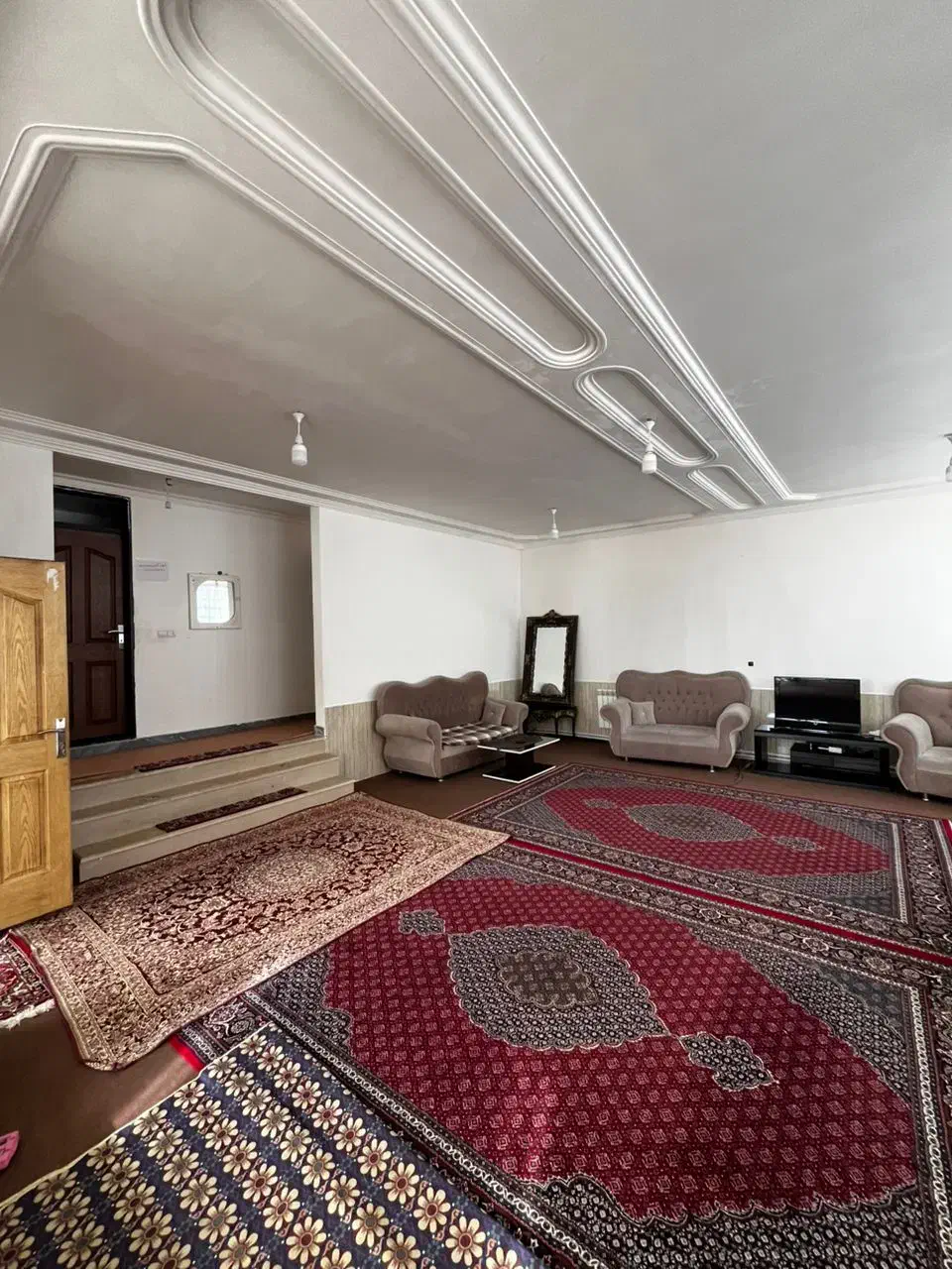 سوئیت دربستی درجلفا|اجارهٔ کوتاهمدت آپارتمان و سوئیت|جلفا, |دیوار