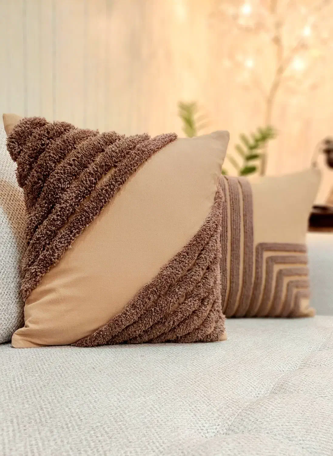 کاور کوسن پانچدوزی و مخملی شده با دست|رختخواب، بالش، پتو|اهواز, گلستان|دیوار