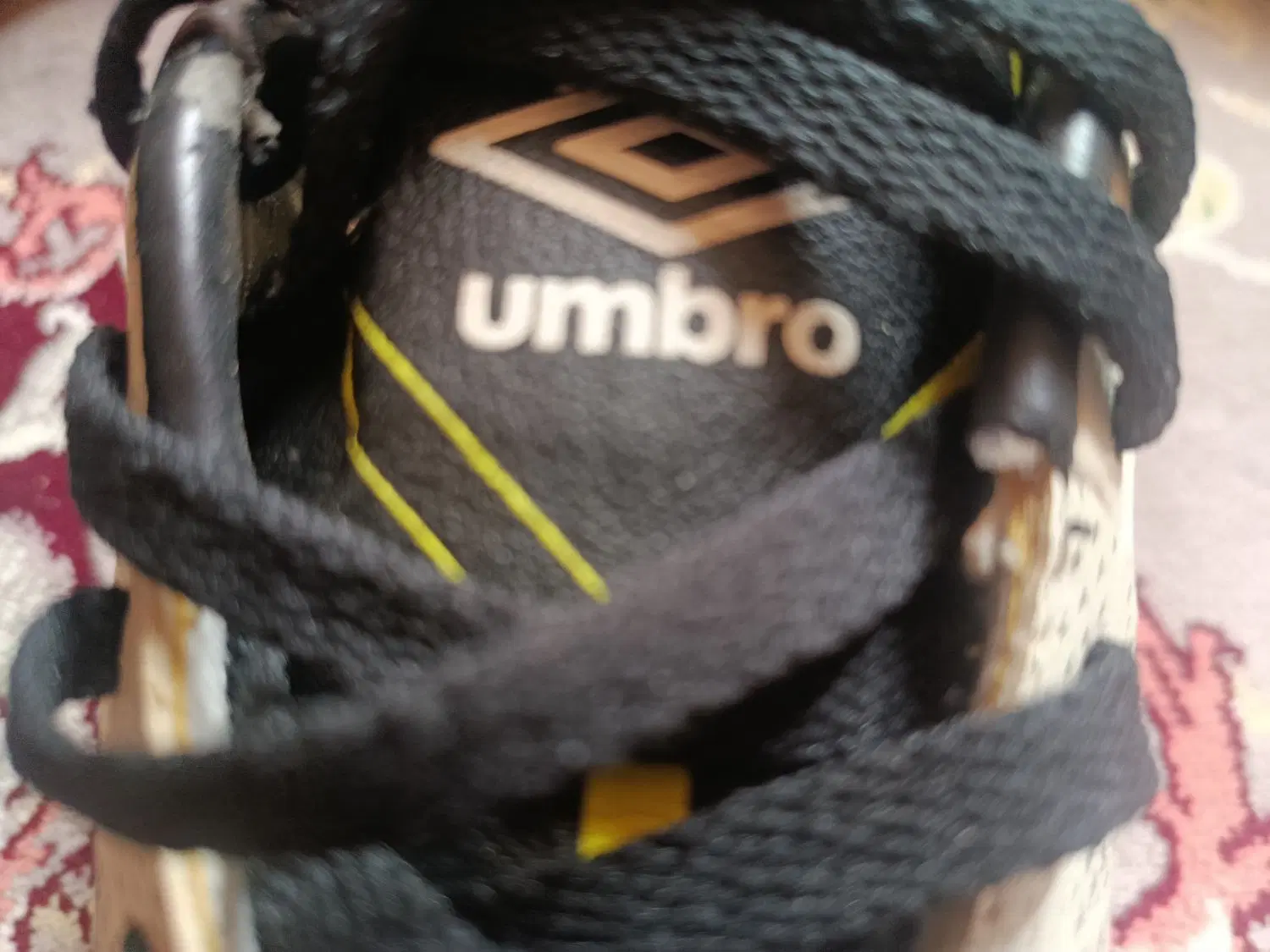 کفش Umbro|کیف، کفش، کمربند|مهاجران, |دیوار