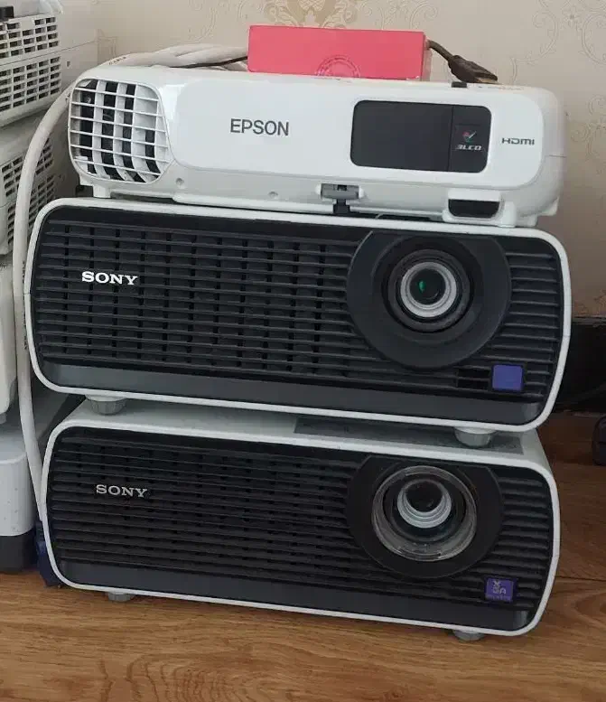 ویدیو پروژکتور اپسون وسونی|تلویزیون و پروژکتور|تهران, امیرآباد|دیوار