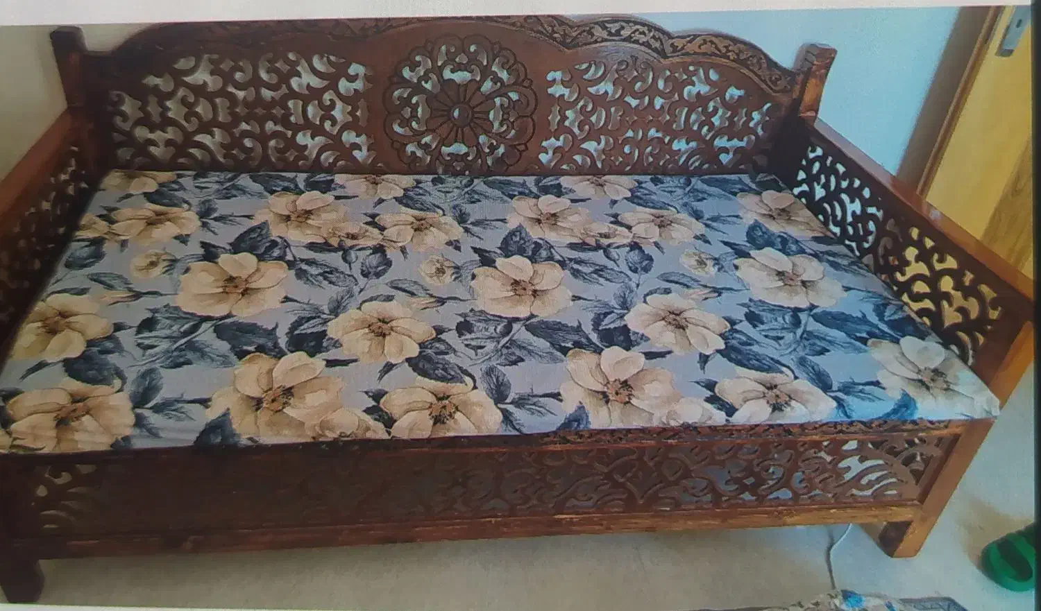 تخت سنتی 1در2متر باچوب روسی|مبلمان خانگی و میز عسلی|اصفهان, بیدآباد|دیوار