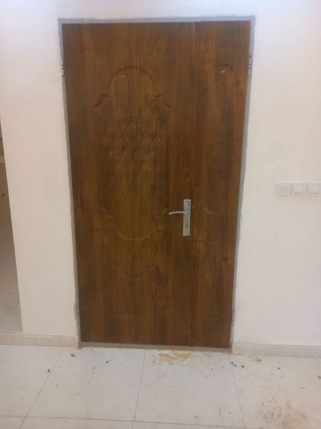 نصاب درب|خدمات پیشه و مهارت|دینور, |دیوار