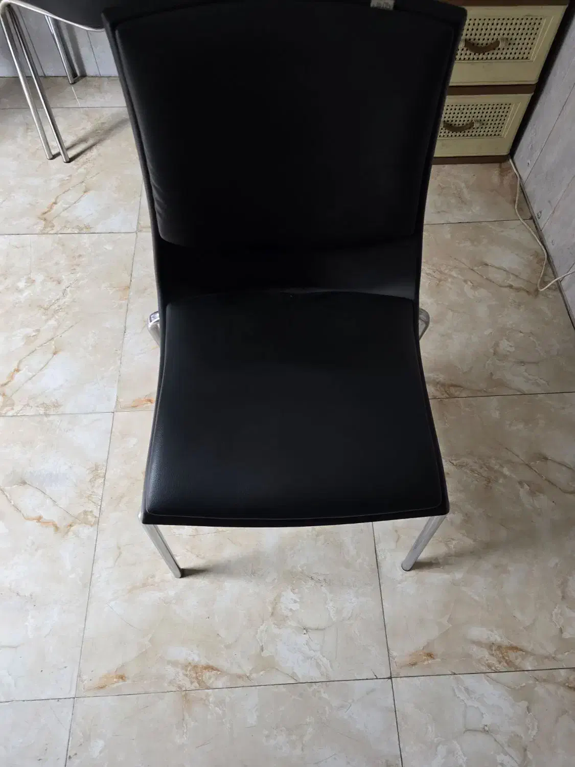 صندلی|مبلمان اداری|رشت, پیرسرا|دیوار