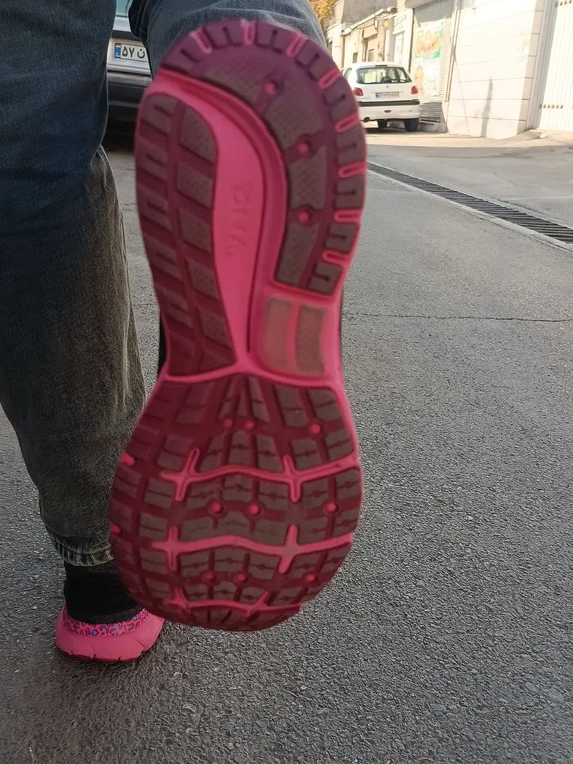 کتونی بروکس اصل|کیف، کفش، کمربند|اقبالیه, |دیوار