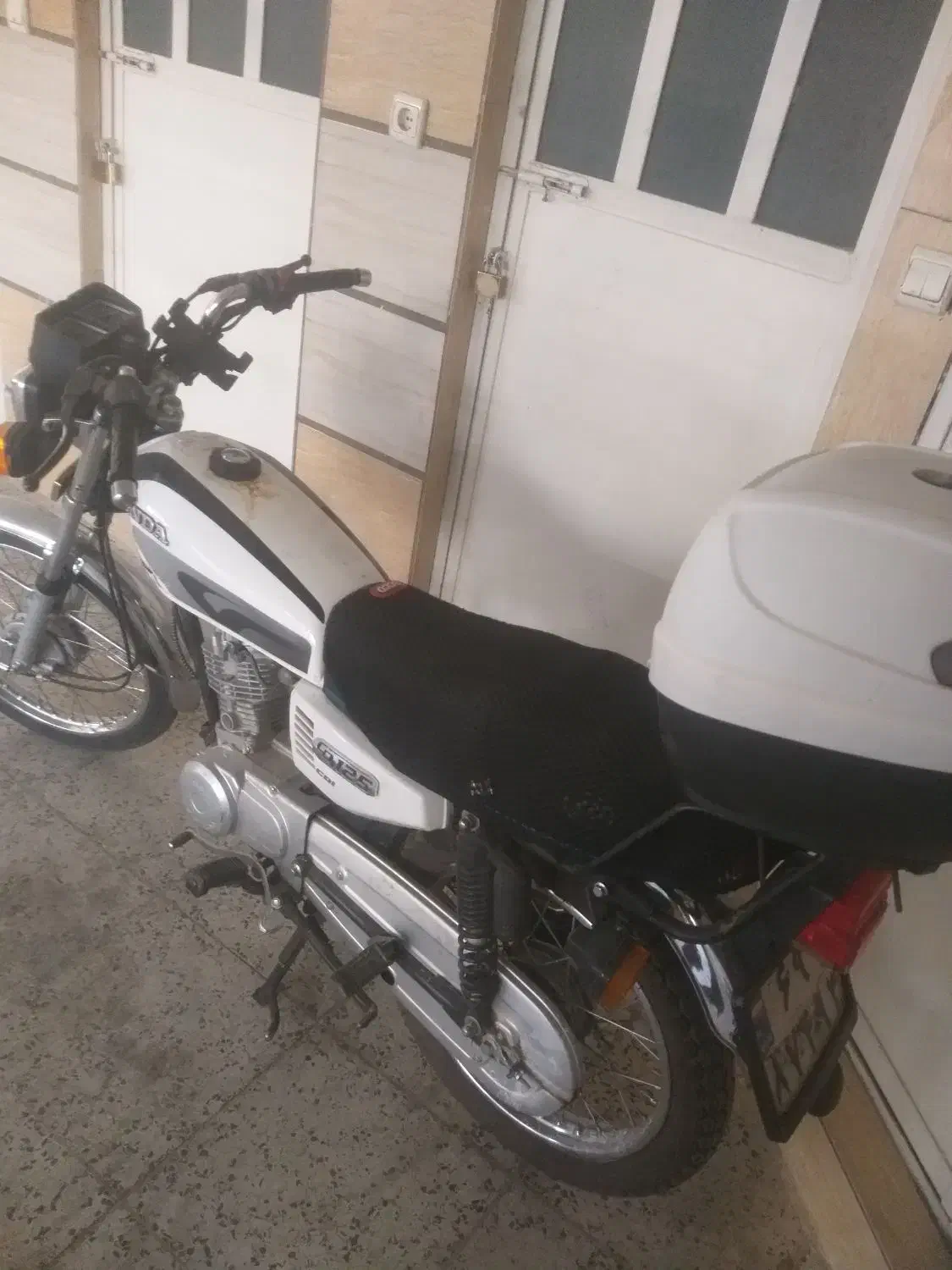 موتور ۱۲۵ مدل ۹۵ لیفان|موتورسیکلت|شیراز, شهرک جماران|دیوار