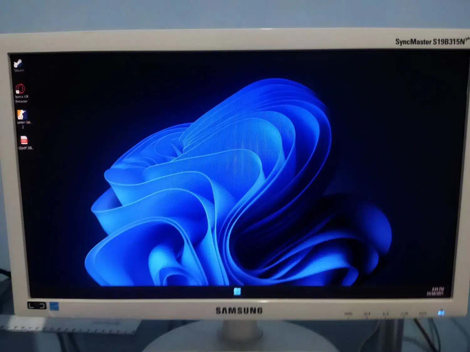 مانیتور ۲۰ اینچ سامسونگ LED|قطعات و لوازم جانبی رایانه|رباط‌کریم, رباط‌کریم|دیوار