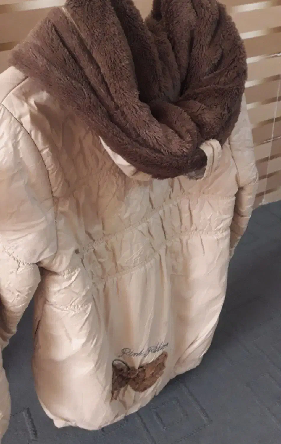 کاپشن|لباس|قم, شاه ابراهیم|دیوار