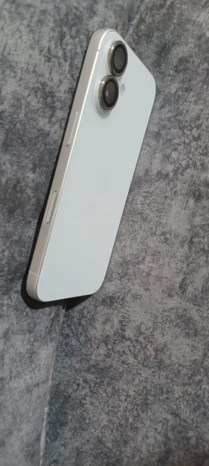 گوشی ایفون ۱۶ نرمال ۱۲۸ سفید باطری ۱۰۰|موبایل|شهریار, شهرک وائین|دیوار