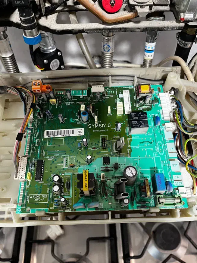 تاسیساتی|خدمات پیشه و مهارت|اصفهان, آبشار|دیوار