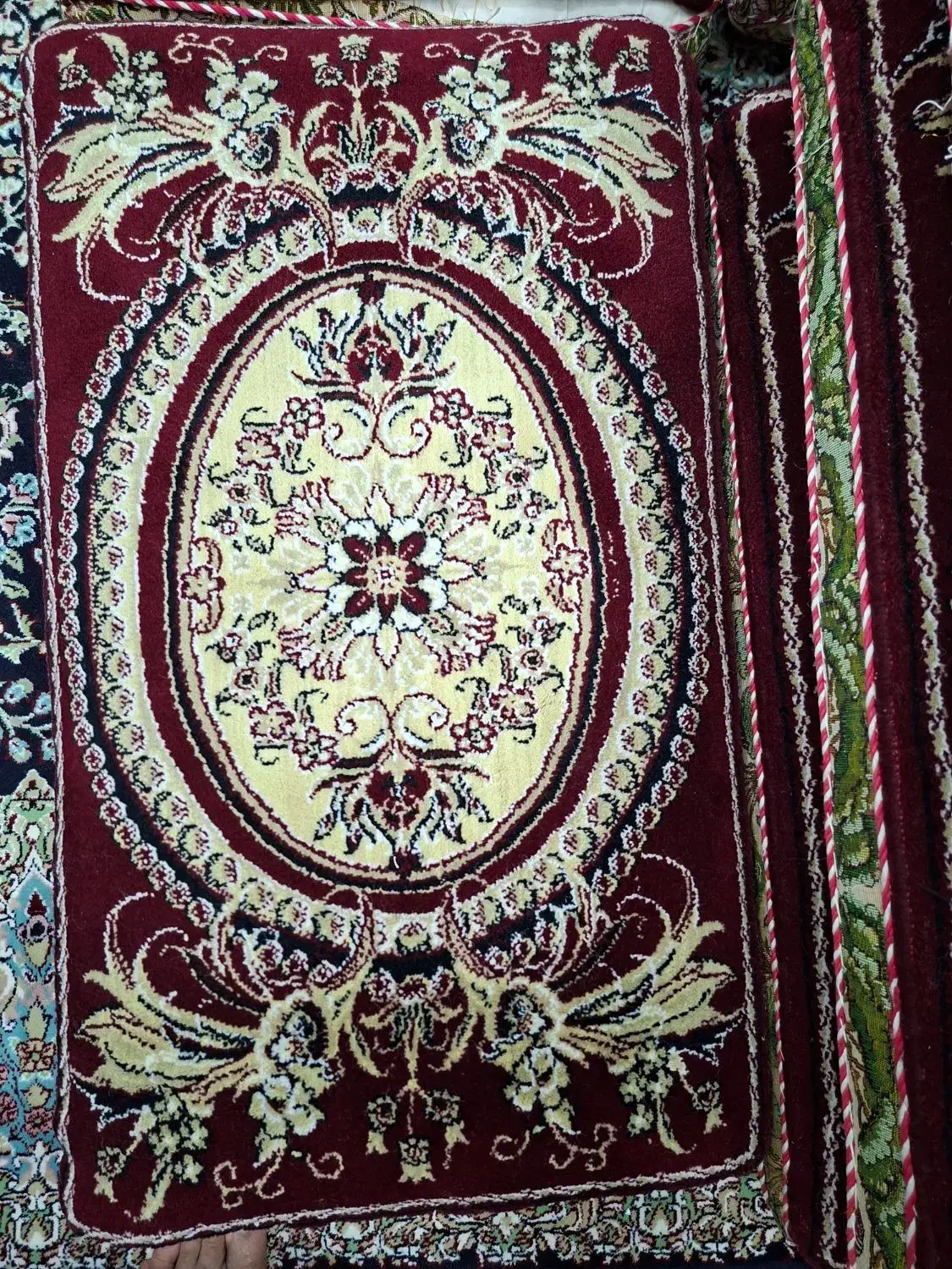 ۱۸ عدد پشتی کارکردە|پشتی|سنندج, |دیوار