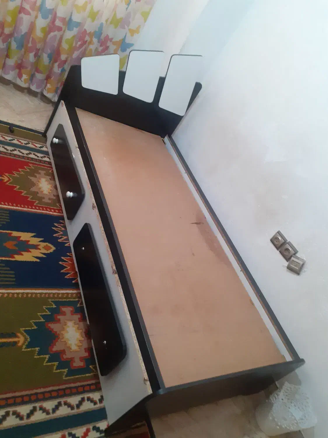 تخت و میز کامپیوتر و کتابخونه|تخت و سرویس خواب|قائمشهر, |دیوار