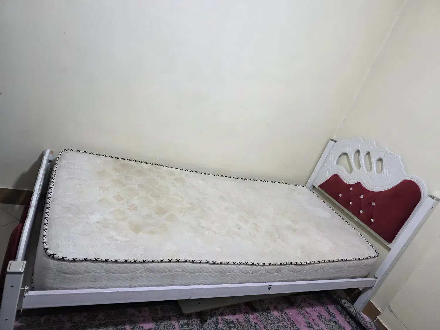 تختخواب یه نفره همراه تشک طبی|تخت و سرویس خواب|شهر ری, دیلمان|دیوار