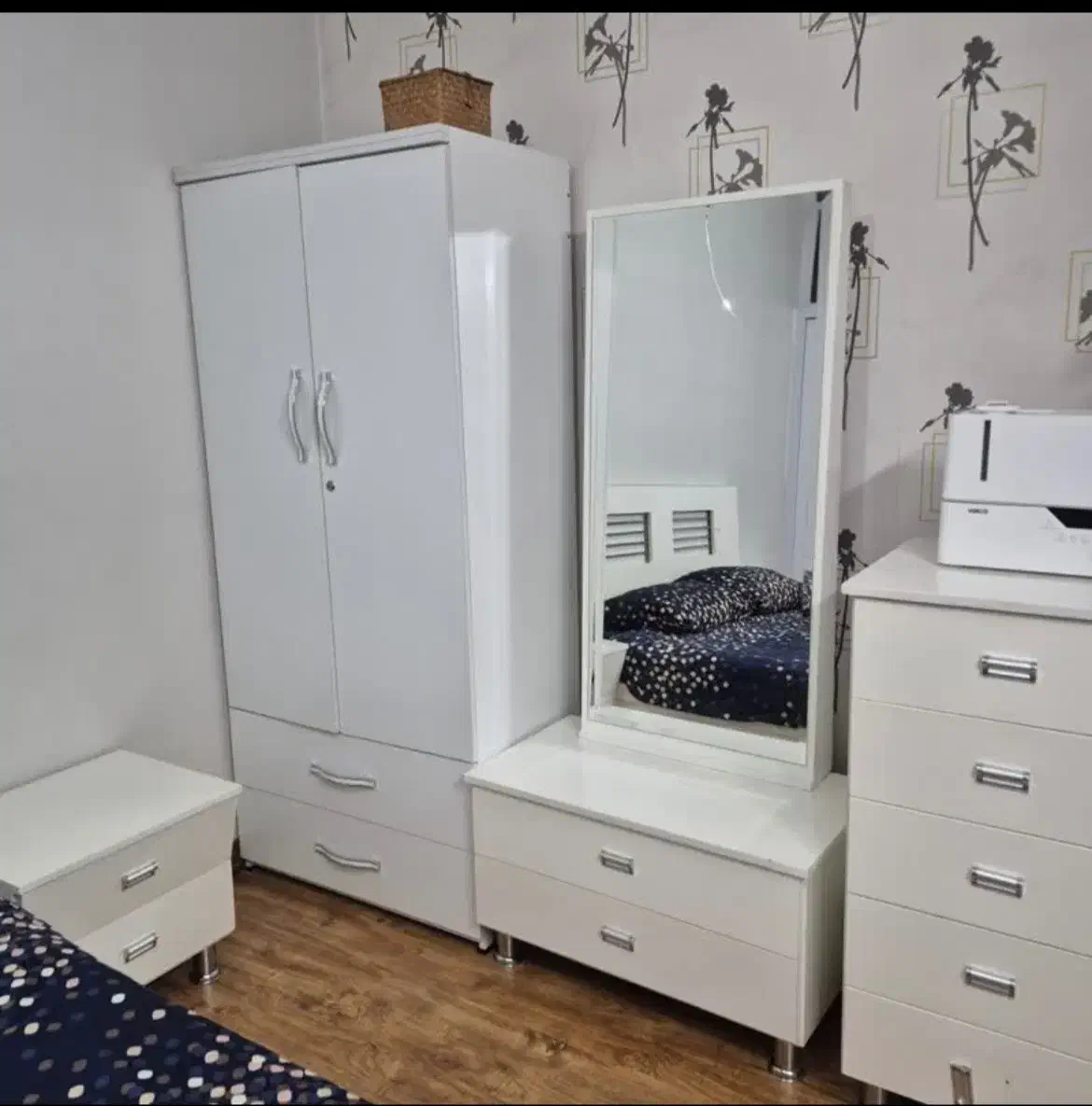 سرویس خواب کامل|تخت و سرویس خواب|شاهین‌شهر, فردوسی|دیوار