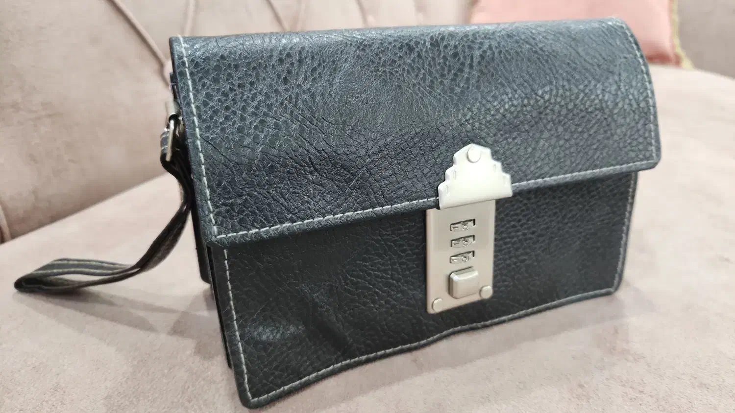 کیف چرم  رمز دار|کیف، کفش، کمربند|فردیس, شهرک ۱۱۰|دیوار