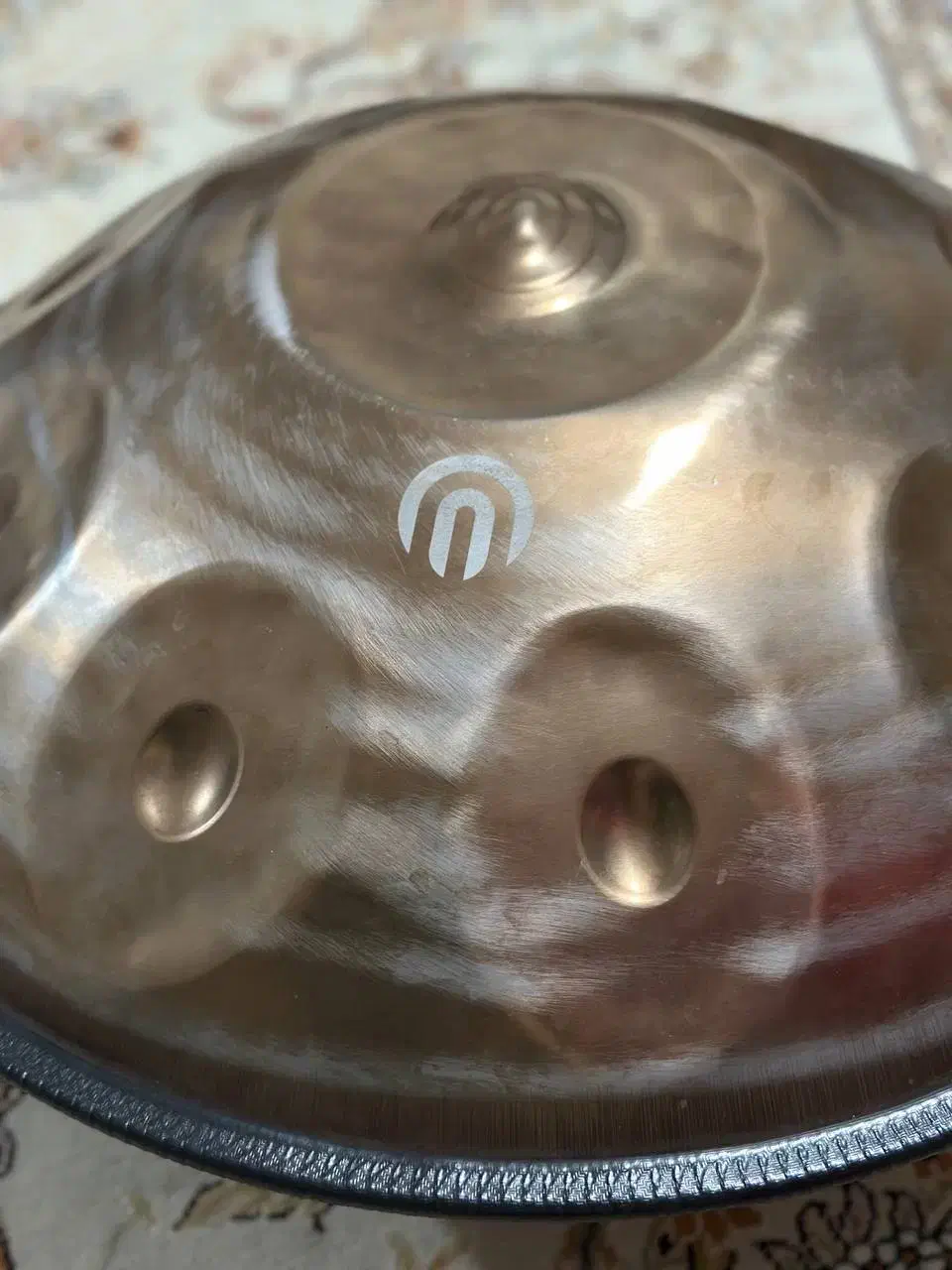 هنگ درام|درام و پرکاشن|اصفهان, بهارستان|دیوار