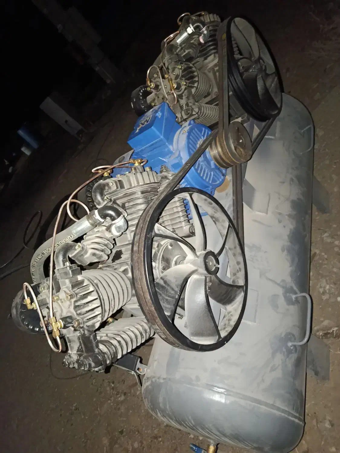 فروش کمپرسور باد برقی با تمام تجهیزات|ماشین‌آلات صنعتی|قطرویه, |دیوار