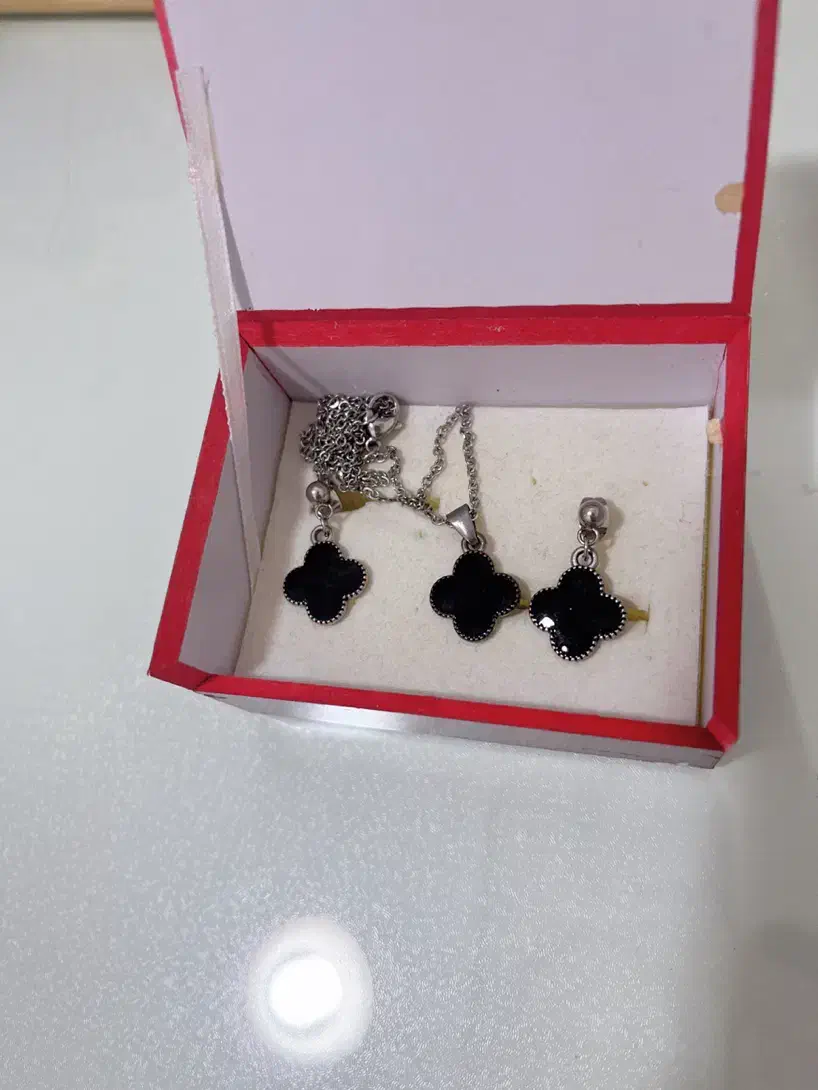 نیم ست ونکلیف|بدلیجات|گلپایگان, |دیوار